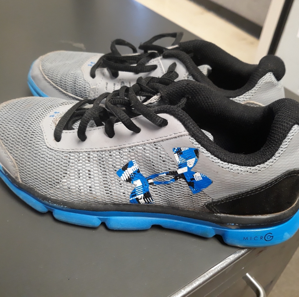 Boys under armour shoes
